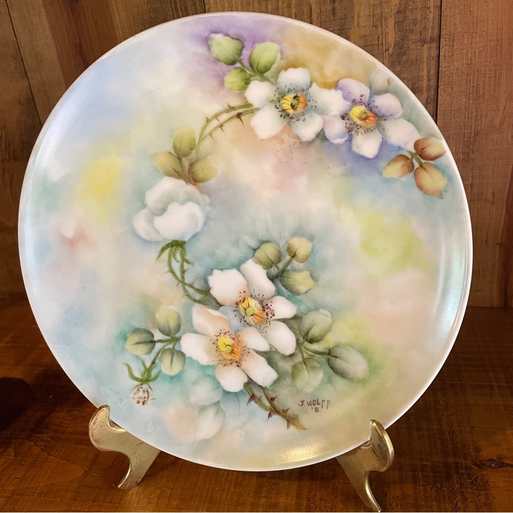 VTG 1981 Hand Painted White Flowers Porcelain Plate Artist Signed Cottagecore